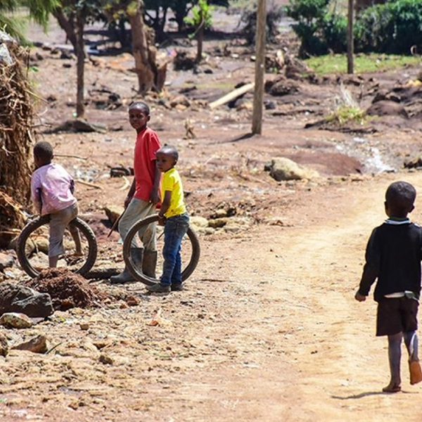 Kırsal Afrika'da Bağımlılığa Şefkatli Bir Bakış